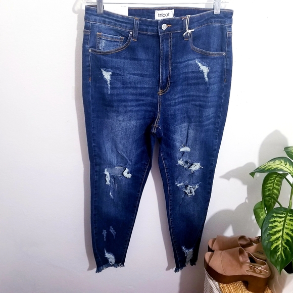 Plus Size distress skinny Jeans - Picture 7 of 10